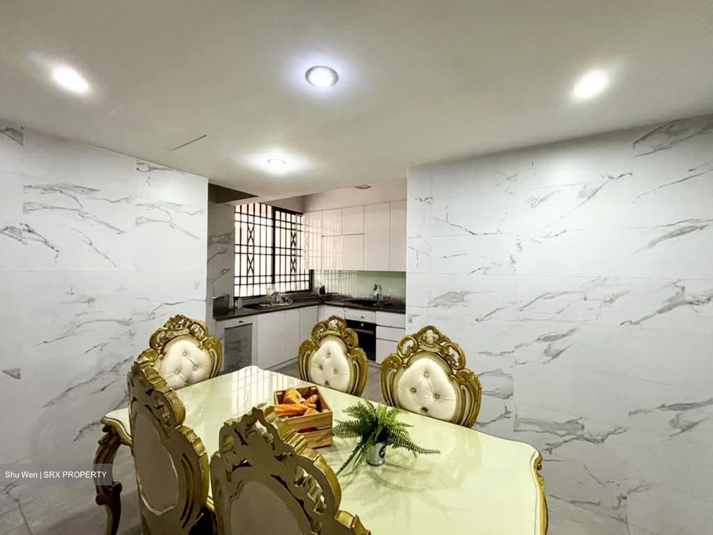 Seletaris (D27), Condominium #556464451